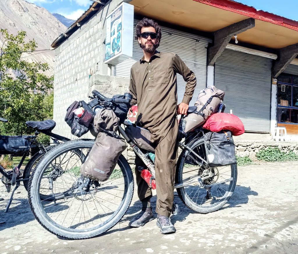 Compañero de viaje, Daniele Compañero de viaje, Daniele